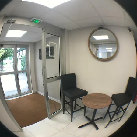 Grenoble Hotell